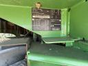 John Deere W650 4WD kombájn