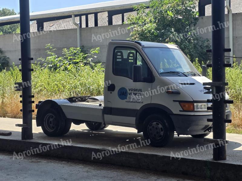 Iveco Daily mini nyerges