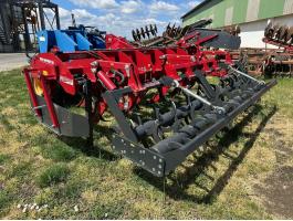 Wernher Diger 559 nehézlazító (2023)! 9 kés, 55 cm mélység, tandem tüskés törőhenger, nyírócsavaros védelem. 280-380 LE. Első tulajdonos, azonnal munkára fogható