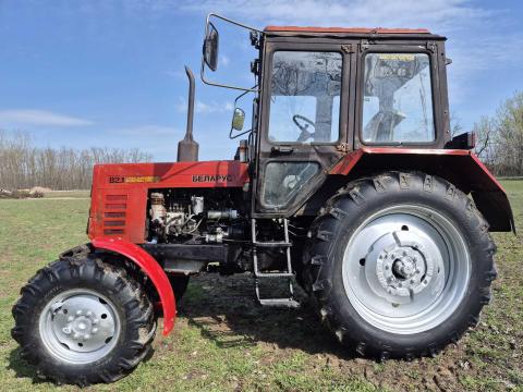 Mtz 820 új gumikkal