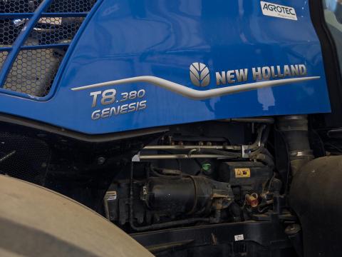 New Holland T8.380