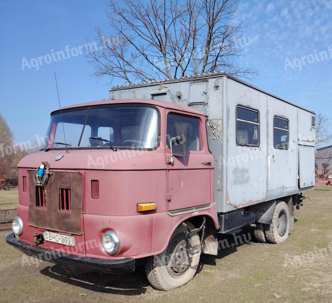IFA Műhelykocsi kompresszorral,  heggesztő dinamóval,  satuval,  köszörűvel,  aggregátorral,  satupad és polcrendszerrel