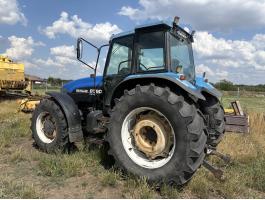 New Holland 8560