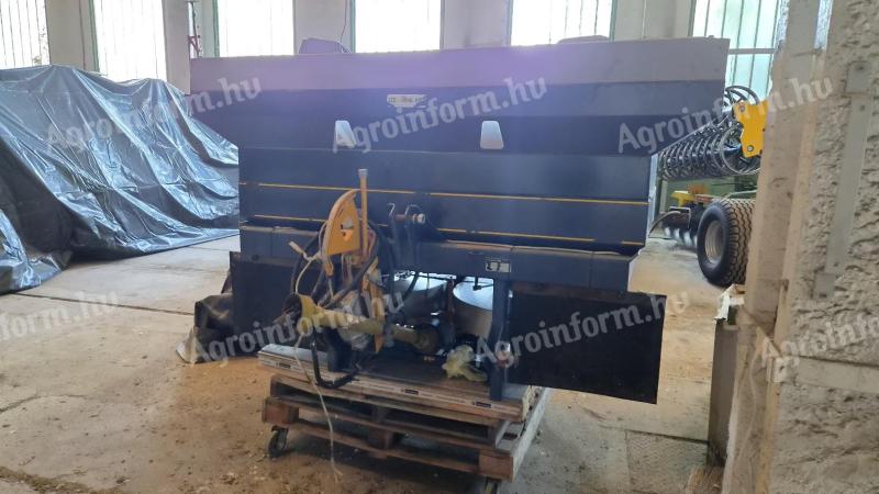 BOGBALLE DZTrend 1200L monitorral kalibrálható műtrágyaszóró eladó