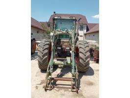 Fendt F395GT homlokrakodóval szerelve,  front hidraulikával és TLT-vel