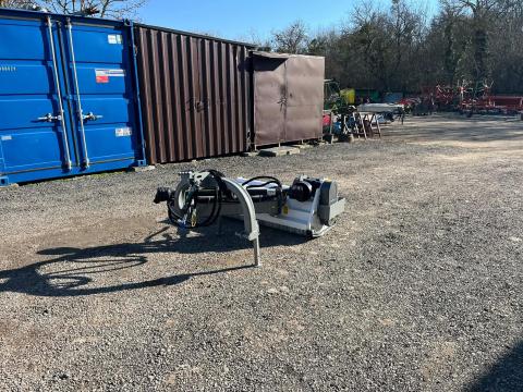 Aardenburg Beta M1250 kalapácsos rézsűzúzó