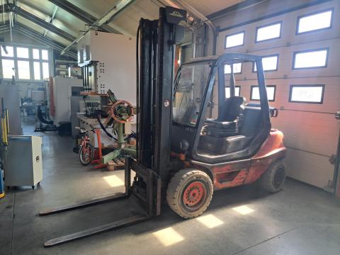 Eladó Linde gázos targonca 3t / 3 tonna teherbírás H30T-03 gázos