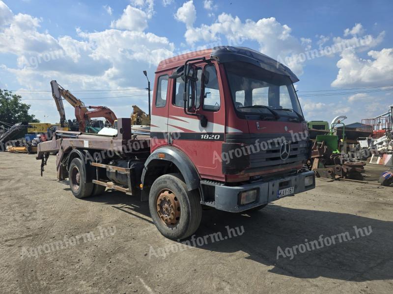Mercedes-Benz 1820 szemétkonténer szállító