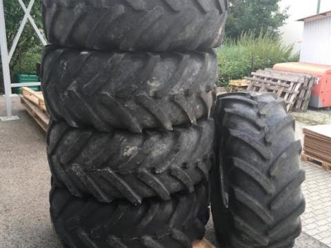 Traktor permetezőgép tűzoltóautó gumik
