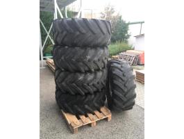 Traktor permetezőgép tűzoltóautó gumik