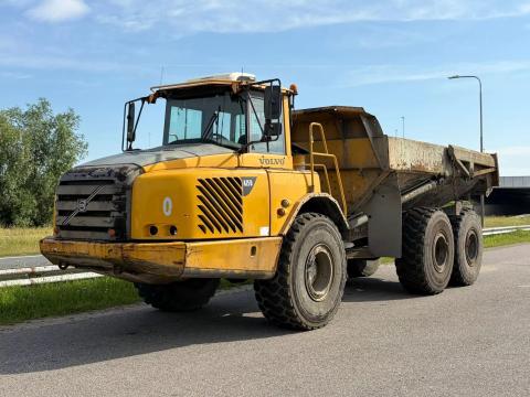 Volvo A25D / 2006 / 15127 üzemóra / Lízing 20%-tól