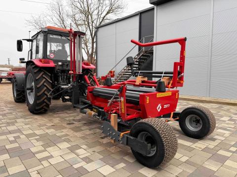 METAL-FACH Z577 vontatott bálacsomagoló - ROYAL TRAKTOR