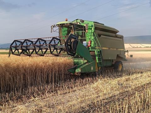 Eladó John Deere 2056
