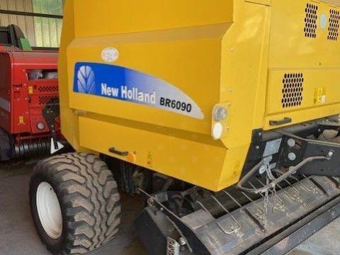 New Holland BR6090