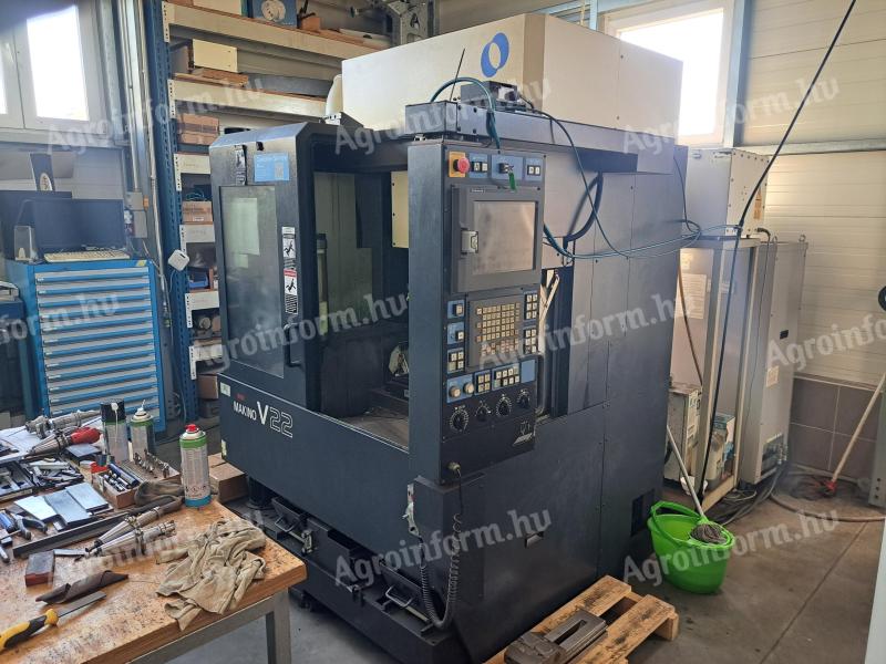 Eladó Makino V22-A30 CNC megmunkáló központ / marógép
