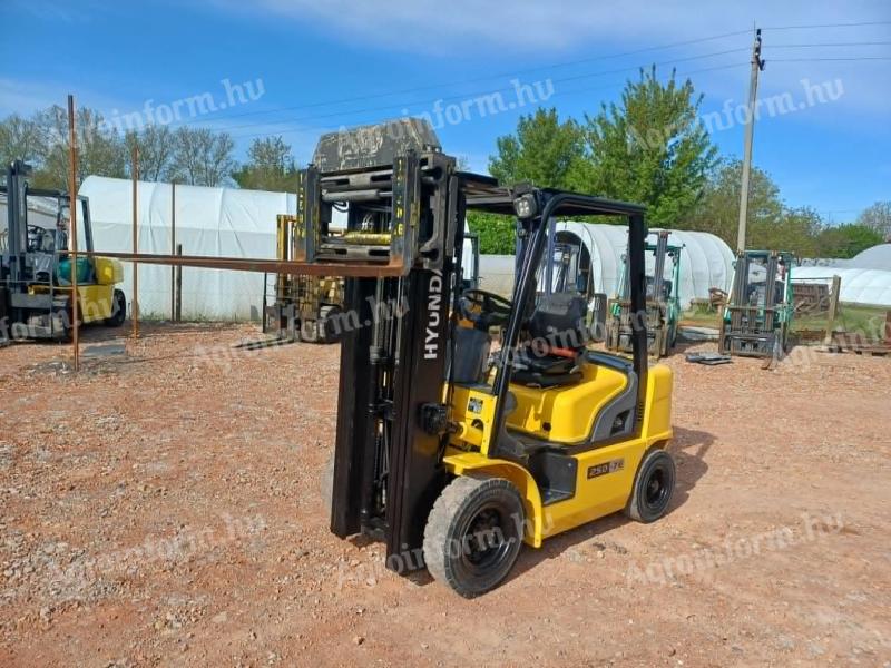 Hyundai 2,5T dízel targonca