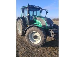 Valtra 124 lóerős