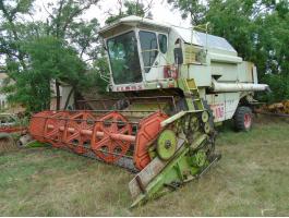 Claas Dominator 106