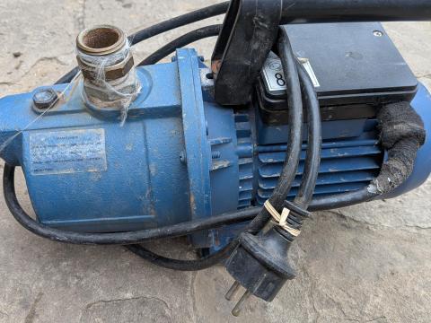 Locsoló szivattyú 600w 2800l/h