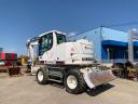 Liebherr A913 Compact + Engcon Rototilt gumikerekes kotró