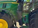 John Deere 6R 250