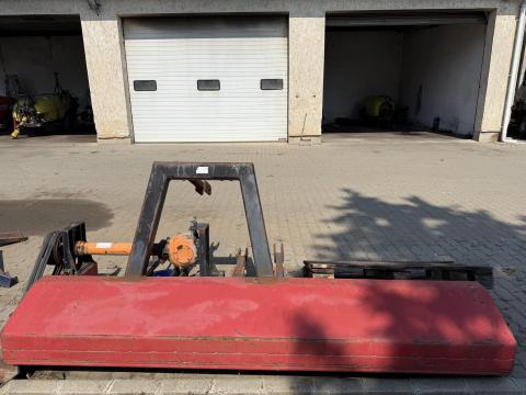 260 cm széles kalapácsos szárzúzó 260 cm széles kalapácsos szárzúzó