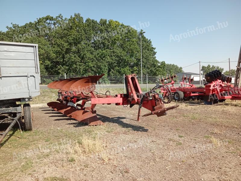Massey Ferguson 725 váltvaforgatós eke