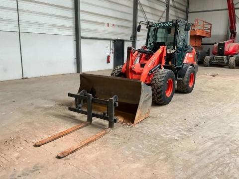 Kubota R 085 / 2015 / 2.164 üzemóra / Lízing 20%-tól Kubota R 085 / 2015 / 2.164 üzemóra / Lízing 20%-tól