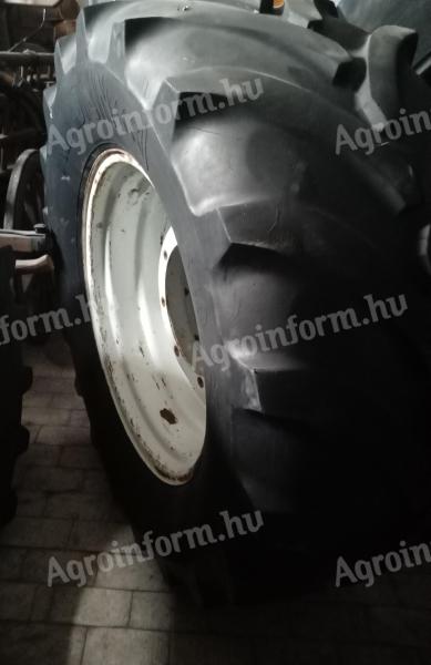 540/65R30 szerelt kerék Vredestein gumival