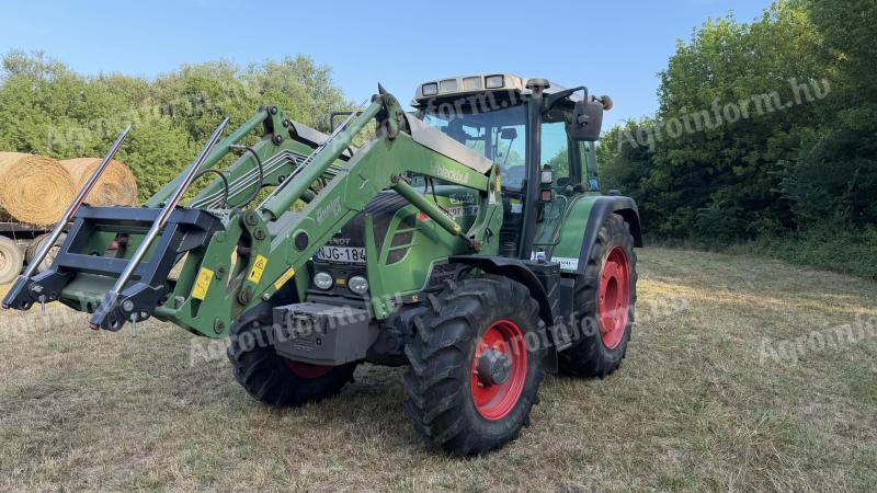 Fendt 312 Vario (2015) Blackbull homlokrakodóval