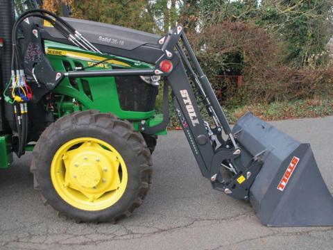 STOLL homlokrakodó John Deere traktorokra kedvezményes áron, akár készletről is STOLL homlokrakodó John Deere traktorokra kedvezményes áron, akár készletről is
