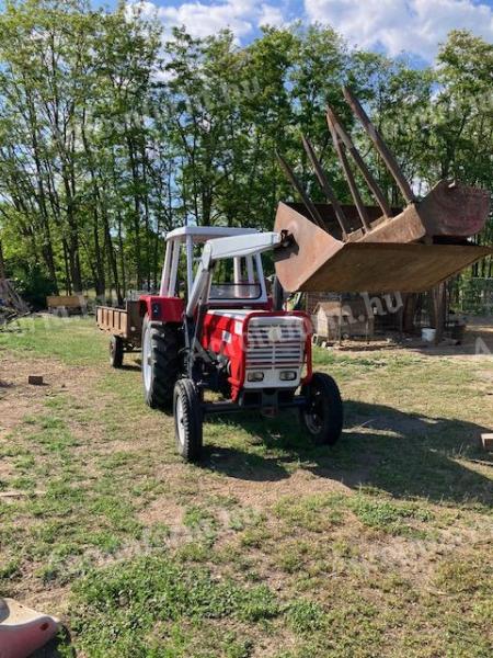 Steyr 540 traktor homlokrakodóval