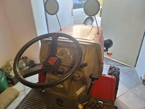 Yanmar kistraktor eszközökkel Yanmar kistraktor eszközökkel