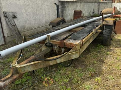 Régi egytengelyes mezőgazdasági pótkocsi / traktor utánfutó eladó Régi egytengelyes mezőgazdasági pótkocsi / traktor utánfutó eladó