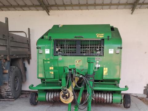 John Deere 623 MultiCrop bálázó 2014-es évjárat John Deere 623 MultiCrop bálázó 2014-es évjárat