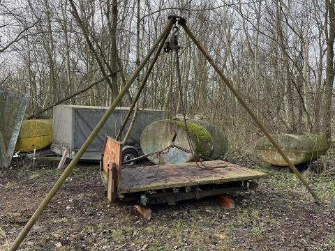 Háromlábú láncos emelő
