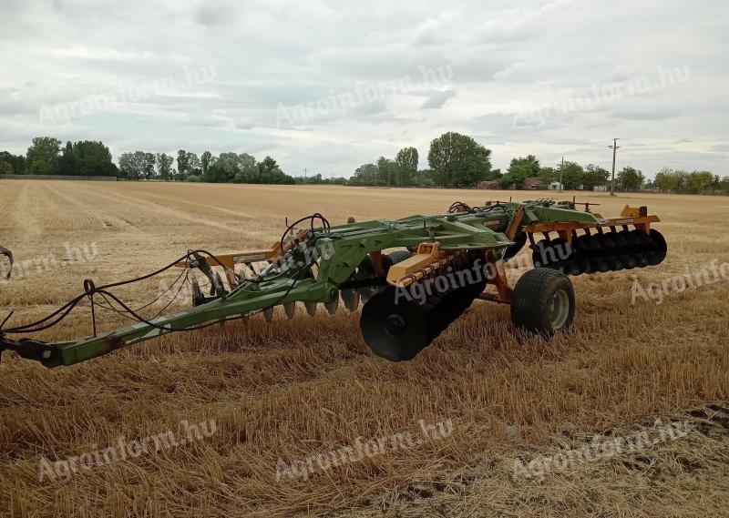 Fra-Disc 4000X 4méteres vontatott tárcsa,  hengerhúzó és hozzátartozó hidraulikarendszer kiépítéssel,  2015-ös évjárat