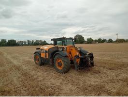 JCB 527-58 kitológémes rakodó raklapvillával,  2014-es évjáratú