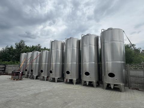 Rozsdamentes tartály (50 hl, 100 hl)