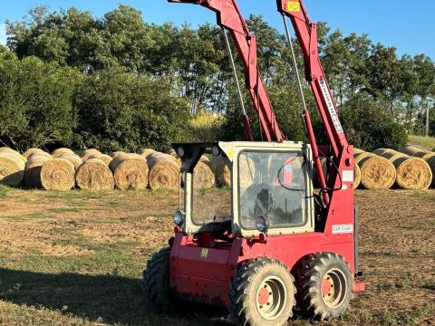 Unirak 600 zetor motoros trágyavillával Unirak 600 zetor motoros trágyavillával