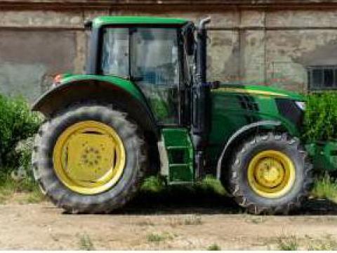 John Deere 6120 traktor John Deere 6120 traktor