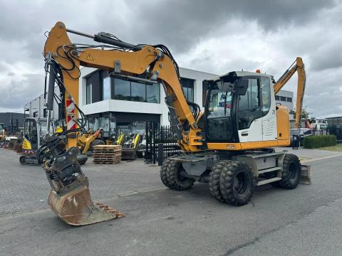 Liebherr A910 Compact | Powertilt / 2014 / 11 781 üzemóra / Lízing 20%-tól
