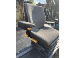 Rugózott traktor ülés