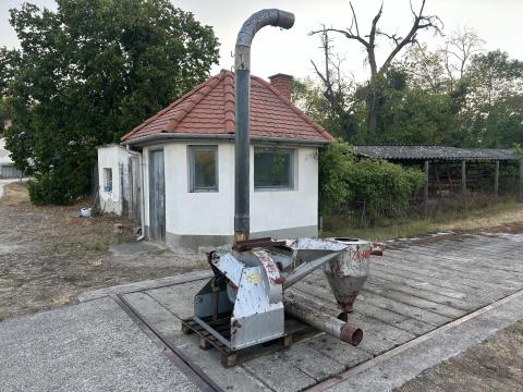 PEROMAT kardánhajtású terménydaráló