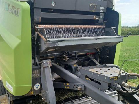 Claas variant 360 körbálázó