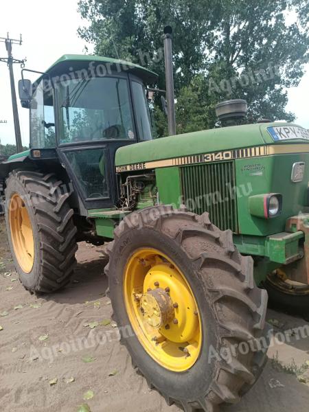 John Deere 3140 traktor