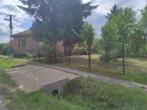 Eladó családi ház Eladó családi ház