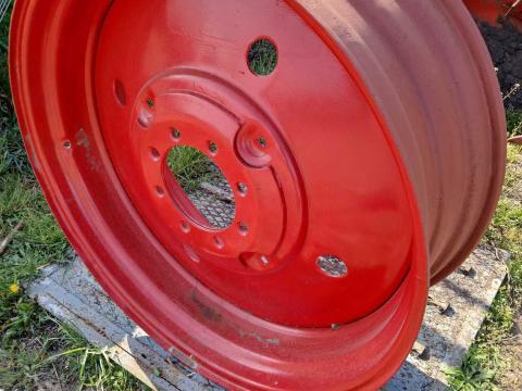 Mtz felni 15,5 r38 Eladó.