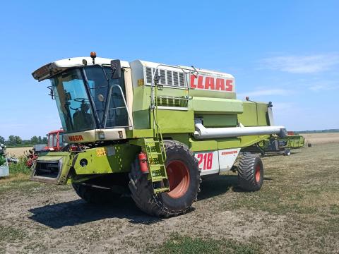 Claas Mega 218 + Nas676 + Oros6211Hsa Claas Mega 218 + Nas676 + Oros6211Hsa
