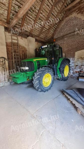 John Deere 6930